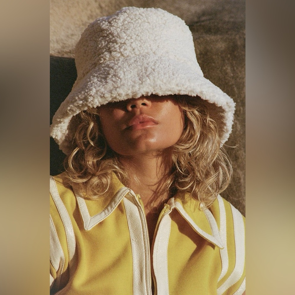 LACK OF COLOR Teddy Ivory Bucket Hat